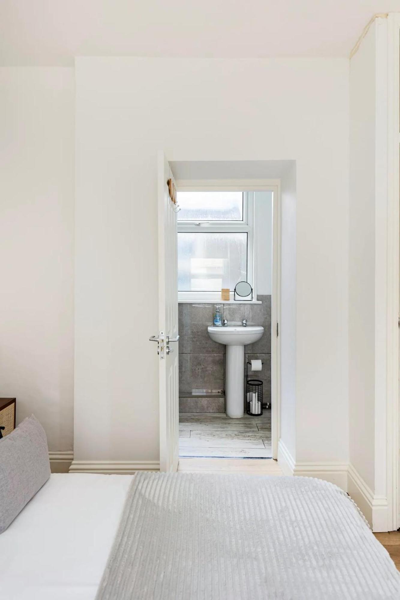 Stylish One Bedroom Apartment In Greater Londýn Exteriér fotografie